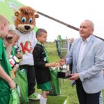 Turniej piłki nożnej „Z podwórka na stadion o Puchar Tymbarku” / cyfrasport.pl