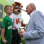 Turniej piłki nożnej „Z podwórka na stadion o Puchar Tymbarku” / cyfrasport.pl