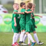 Turniej piłki nożnej „Z podwórka na stadion o Puchar Tymbarku” / cyfrasport.pl