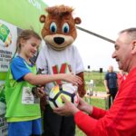 Turniej piłki nożnej „Z podwórka na stadion o Puchar Tymbarku” / cyfrasport.pl