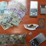 Świętokrzyska policja zatrzymała 2 mieszkańców powiatu kieleckiego, u których znaleziono znaczne ilości narkotyków / świętokrzyska policja
