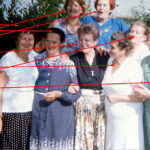 Szymańscy z uratowanymi / Archiwum / Rodziny Szymańskich