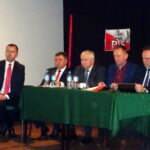 Spotkanie posła Roberta Telusa z mieszkańcami powiatu pińczowskiego. Od lewej: Michał Cieślak, Andrzej Kryj, Krzysztof Lipiec, Robert Telus i Marek Kwitek / Kamil Włosowicz / Radio Kielce