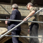 Minister Kultury i Dziedzictwa Narodowego Piotr Gliński spotkał się z mieszkańcami Wiślicy / Kamil Włosowicz / Radio Kielce