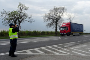 Brzegi. Akcja policji „Trzeźwy autobus” (23.04.2018) / Ewa Pociejowska-Gawęda / Radio Kielce