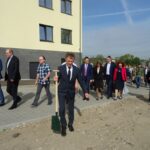 Sędziszów. Sadzenie 100 drzew na 100-lecie niepodległości / Ewa Pociejowska - Gawęda / Radio Kielce