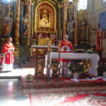 X Marsz Pamięci poświęcony partyzanckiemu oddziałowi Armii Krajowej "Spaleni". Msza w kościele pw. Apostołów Piotra i Pawła / Ewa Pociejowska-Gawęda / Radio Kielce