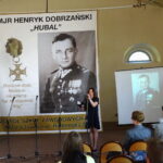 Obchody święta patrona szkoły ZSZnr1  im  Hubala w Muzeum Przyrody i Techniki w Starachowicach. Monika Wójcik dyr. szkoły / Tomasz Piwko / Radio Kielce