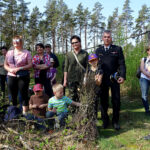 W ramach akcji „Lasy pełne energii” pracownicy PGE Obrót ze Skarżyska-Kamiennej sadzili dębowy las na terenie nadleśnictwa Suchedniów / Tomasz Piwko / Radio Kielce