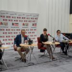 Studio Polityczne. Na zdjęciu: Krzysztof Lipiec - PiS, Krzysztof Sławiński - PO, Magdalena Fogiel - Litwinek - Kukiz'15, Mateusz Żukowski - Nowoczesna i Grzegorz Gałuszka - PSL / Karol Żak / Radio Kielce