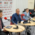 Studio Polityczne Radia Kielce. Od lewej: Krzysztof Słoń - PiS, Krzysztof Sławiński - PO, Karol Kliś - PSL, Maciej Klesyk - Nowoczesna, Magdalena Fogiel-Litwinek - Kukiz '15 / Kamil Król / Radio Kielce