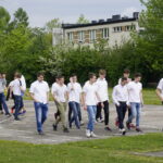 Uczniowie i nauczyciele z kieleckiego Zespołu Szkół Elektrycznych uformowali żywą flagę Polski / Mateusz Kaczmarczyk / Radio Kielce