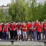 Uczniowie i nauczyciele z kieleckiego Zespołu Szkół Elektrycznych uformowali żywą flagę Polski / Mateusz Kaczmarczyk / Radio Kielce