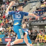 Rewanż 1/8 finału LM: Rhein Neckar Loewen - PGE Vive Kielce. alex Dujszebajew / Krzysztof Bujnowicz / Radio Kielce