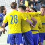 Rewanżowy mecz półfinału Pucharu Polski: Arka Gdynia - Korona Kielce. Radość gospodarzy po zdobyciu gola / Krzysztof Bujnowicz / Radio Kielce