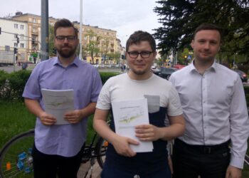 Kielce. Środowiska rowerowe protestują przeciwko planowanej budowie ścieżek rowerowych w mieście / Wiktor Dziarmaga / Radio Kielce