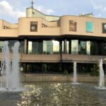 Kielce. Fontanny przed Kieleckim Centrum Kultury / Jarosław Kubalski / Radio Kielce