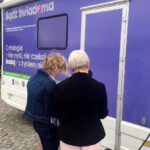 Kielce. Bezpłatne badania przed urzędem marszałkowskim / Iwona Murawska / Radio Kielce