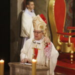 01.04.2018 Kielce. Katedra. Procesja i msza rezurekcyjna. Biskup Jan Piotrowski / Jarosław Kubalski / Radio Kielce