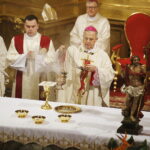 01.04.2018 Kielce. Katedra. Procesja i msza rezurekcyjna. Biskup Jan Piotrowski / Jarosław Kubalski / Radio Kielce