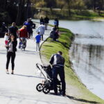 08..04.2018 Kielce. Wiosna. Spacer w parku / Jarosław Kubalski / Radio Kielce