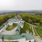 16.04.2018 Kielce. Karczówka. Klasztor. remont wieży / Jarosław Kubalski / Radio Kielce