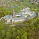 16.04.2018 Kielce. Karczówka. Klasztor. remont wieży / Jarosław Kubalski / Radio Kielce