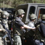 18.04.2018 Kielce. Szkolenie dla korespondentów wojennych / Jarosław Kubalski / Radio Kielce