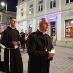 20.04.2018 Kielce. Ulicami miasta przeszła Droga Światła. Biskup Jan Piotrowski / Jarosław Kubalski / Radio Kielce