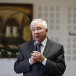 21.04.2018 Jędrzejów. Minister Kultury i Dziedzictwa Narodowego Piotr Gliński spotkał się z mieszkańcami / Jarosław Kubalski / Radio Kielce