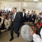 22.04.2018 Mniów. Minister Rolnictwa i Rozwoju Wsi Krzysztof Jurgiel spotkał się z mieszkańcami. Przygrywał zespół "Wierna Rzeka" / Jarosław Kubalski / Radio Kielce