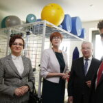 22.04.2018 Starachowice. Minister resortu Rodziny, Pracy i Polityki Społecznej Elżbieta Rafalska odwiedziła środowiskowy dom samopomocy przy ulicy Batalionów Chłopskich / Jarosław Kubalski / Radio Kielce