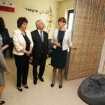 22.04.2018 Starachowice. Minister resortu Rodziny, Pracy i Polityki Społecznej Elżbieta Rafalska odwiedziła środowiskowy dom samopomocy przy ulicy Batalionów Chłopskich / Jarosław Kubalski / Radio Kielce