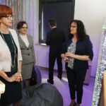 22.04.2018 Starachowice. Minister resortu Rodziny, Pracy i Polityki Społecznej Elżbieta Rafalska odwiedziła środowiskowy dom samopomocy przy ulicy Batalionów Chłopskich / Jarosław Kubalski / Radio Kielce