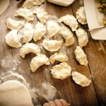 23.04.2018 Kielce. Fundacja Szansa dla Niewidomych uczy osoby niewidome gotowania w restauracji Wegemania / Jarosław Kubalski / Radio Kielce