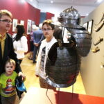 24.04.2018 Oblęgorek. Wystawa Muzeum Narodowego w Kielcach prezentująca m.in. muzealia związane z kulturą sarmacką „Czołem mości Panowie!” / Jarosław Kubalski / Radio Kielce