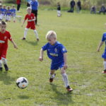 24.04.2018 Ćmińsk. Turniej piłki nożnej „Z podwórka na stadion o Puchar Tymbarku”. Mecz Hetmanik Włoszczowa - Neptun Końskie / Jarosław Kubalski / Radio Kielce