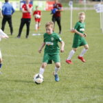 24.04.2018 Ćmińsk. Turniej piłki nożnej „Z podwórka na stadion o Puchar Tymbarku”. Mecz AMO Kielce -FA Jędrzejów / Jarosław Kubalski / Radio Kielce