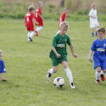 24.04.2018 Ćmińsk. Turniej piłki nożnej „Z podwórka na stadion o Puchar Tymbarku”. Mecz AMO Kielce - Hetmanik Włoszczowa / Jarosław Kubalski / Radio Kielce