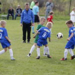 24.04.2018 Ćmińsk. Turniej piłki nożnej „Z podwórka na stadion o Puchar Tymbarku”. Mecz AMO Kielce - Hetmanik Włoszczowa / Jarosław Kubalski / Radio Kielce