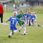 24.04.2018 Ćmińsk. Turniej piłki nożnej „Z podwórka na stadion o Puchar Tymbarku”. Mecz AMO Kielce - Hetmanik Włoszczowa / Jarosław Kubalski / Radio Kielce