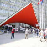 25.04.2018 Kielce. Protest pod UW przeciwko powołaniu prof. Bogdana Chazana na świętokrzyskiego konsultanta ds. ginekologii i położnictwa / Jarosław Kubalski / Radio Kielce