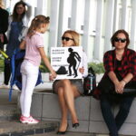 25.04.2018 Kielce. Protest pod UW przeciwko powołaniu prof. Bogdana Chazana na świętokrzyskiego konsultanta ds. ginekologii i położnictwa / Jarosław Kubalski / Radio Kielce