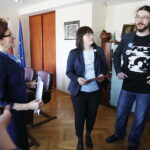 25.04.2018 Kielce. Protest pod UW przeciwko powołaniu prof. Bogdana Chazana na świętokrzyskiego konsultanta ds. ginekologii i położnictwa / Jarosław Kubalski / Radio Kielce