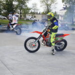 27.04.2018 Kielce. Festyn „Jednośladem bezpiecznie do celu”. Przemysław Kaczmarczyk i Maciej Giemza / Jarosław Kubalski / Radio Kielce