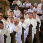 Jubileusz Kapłanów zorganizowany z okazji 200-lecia diecezji sandomierskiej. Mszy świętej w bazylice katedralnej przewodniczył biskup ordynariusz Krzysztof Nitkiewicz / Grażyna Szlęzak-Wójcik / Radio Kielce