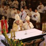 Jubileusz Kapłanów zorganizowany z okazji 200-lecia diecezji sandomierskiej. Mszy świętej w bazylice katedralnej przewodniczył biskup ordynariusz Krzysztof Nitkiewicz / Grażyna Szlęzak-Wójcik / Radio Kielce