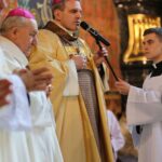 Jubileusz Kapłanów zorganizowany z okazji 200-lecia diecezji sandomierskiej. Mszy świętej w bazylice katedralnej przewodniczył biskup ordynariusz Krzysztof Nitkiewicz / Grażyna Szlęzak-Wójcik / Radio Kielce