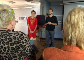 Ostrowiec. Spotkanie o Indiach / Anna Głąb / Radio Kielce