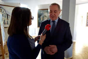 Minister Środowiska Henryk Kowalczyk spotkał się z mieszkańcami Staszowa / Emilia Sitarska / Radio Kielce